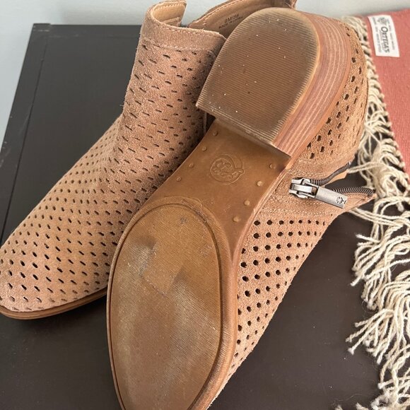 TAN BOOTIES ankle boots - Picture 2 of 4